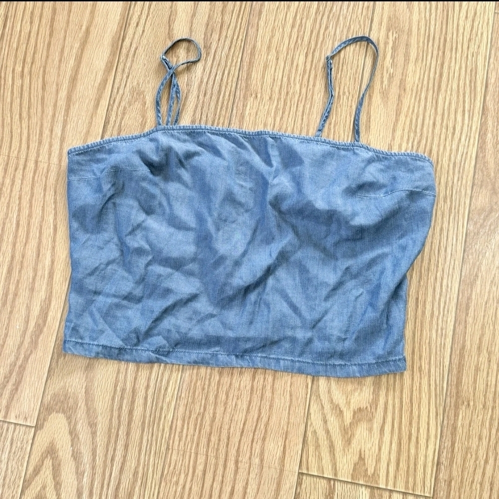 EXPRESS TOP FOR WOMEN SIZE MEDIUM NEVER USED